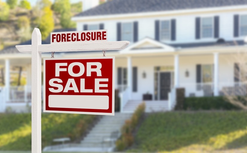 Pros And Cons Of Buying A Foreclosed Home
