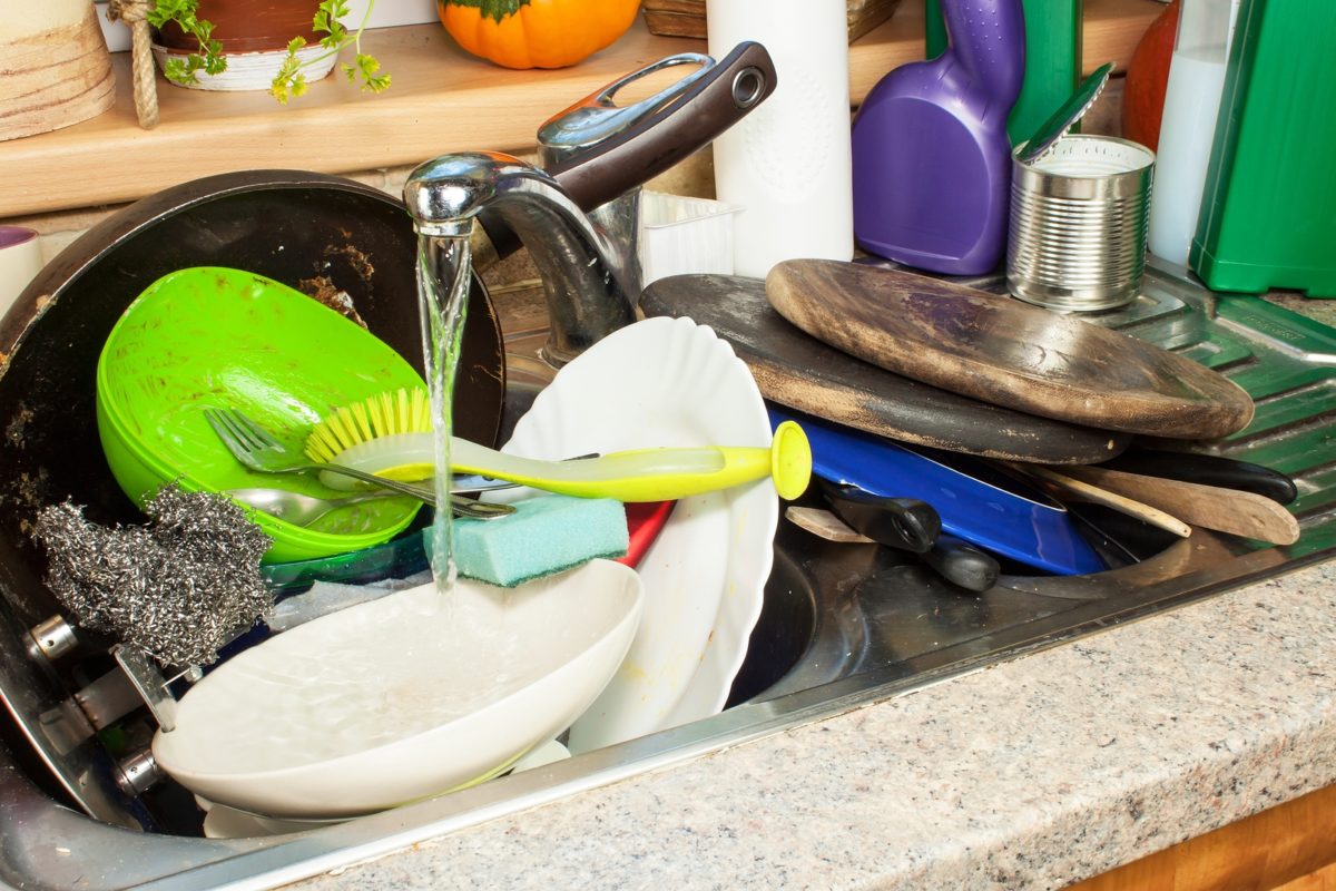 Tips to get rid of  kitchen clutter
