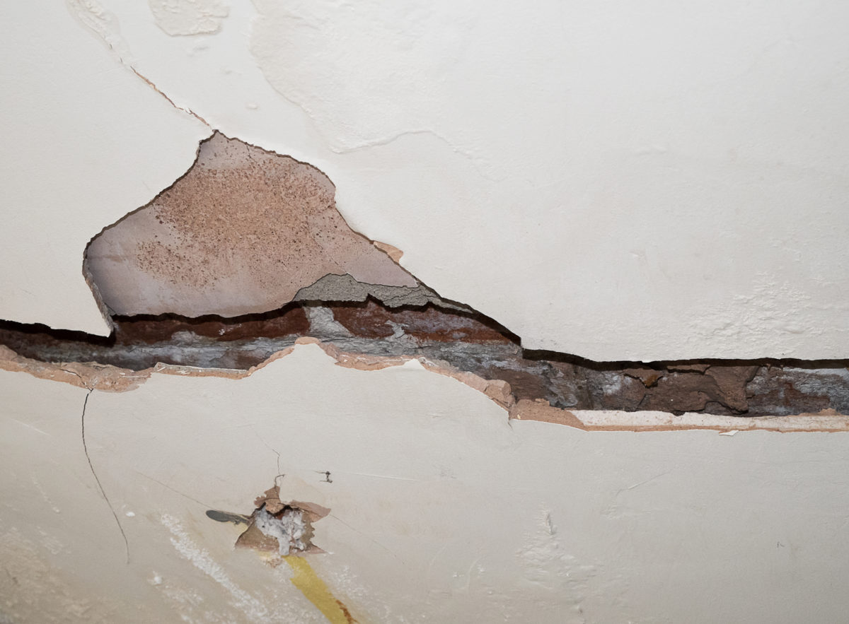 DIY those drywall cracks and holes in the wall
