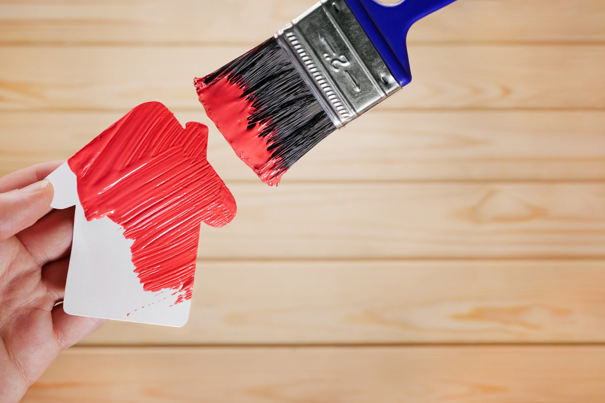 What color should I paint my house before selling?