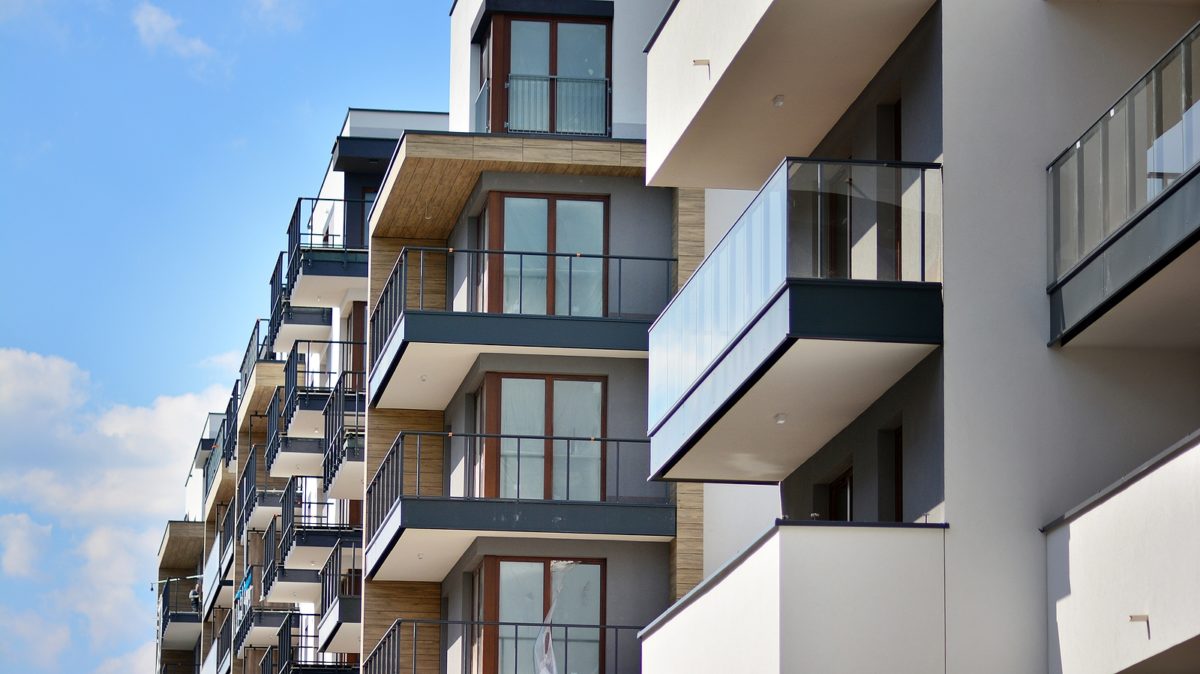 4 tips to sell a condo in a changing market