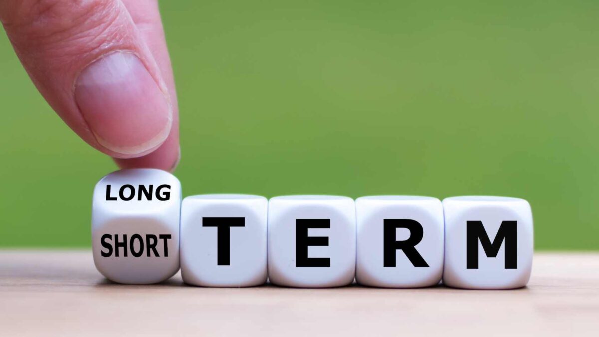 Short-Term Rentals vs. Long-Term Investments: Trends in Property Ownership